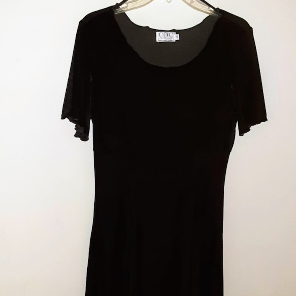 KNEE-LENGTH BLACK VELVETEEN DRESS - SIZE 14